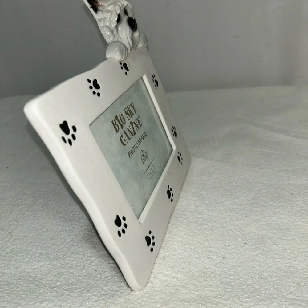 White and Black Picture Frame with Paw Print‎ Accents